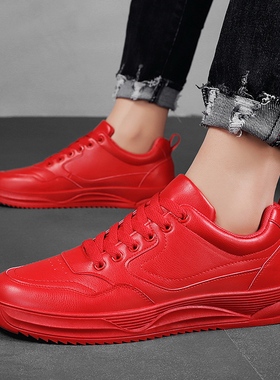 马年本命年大红色板鞋秋冬季工作防滑上班皮鞋防水休闲小红鞋男款