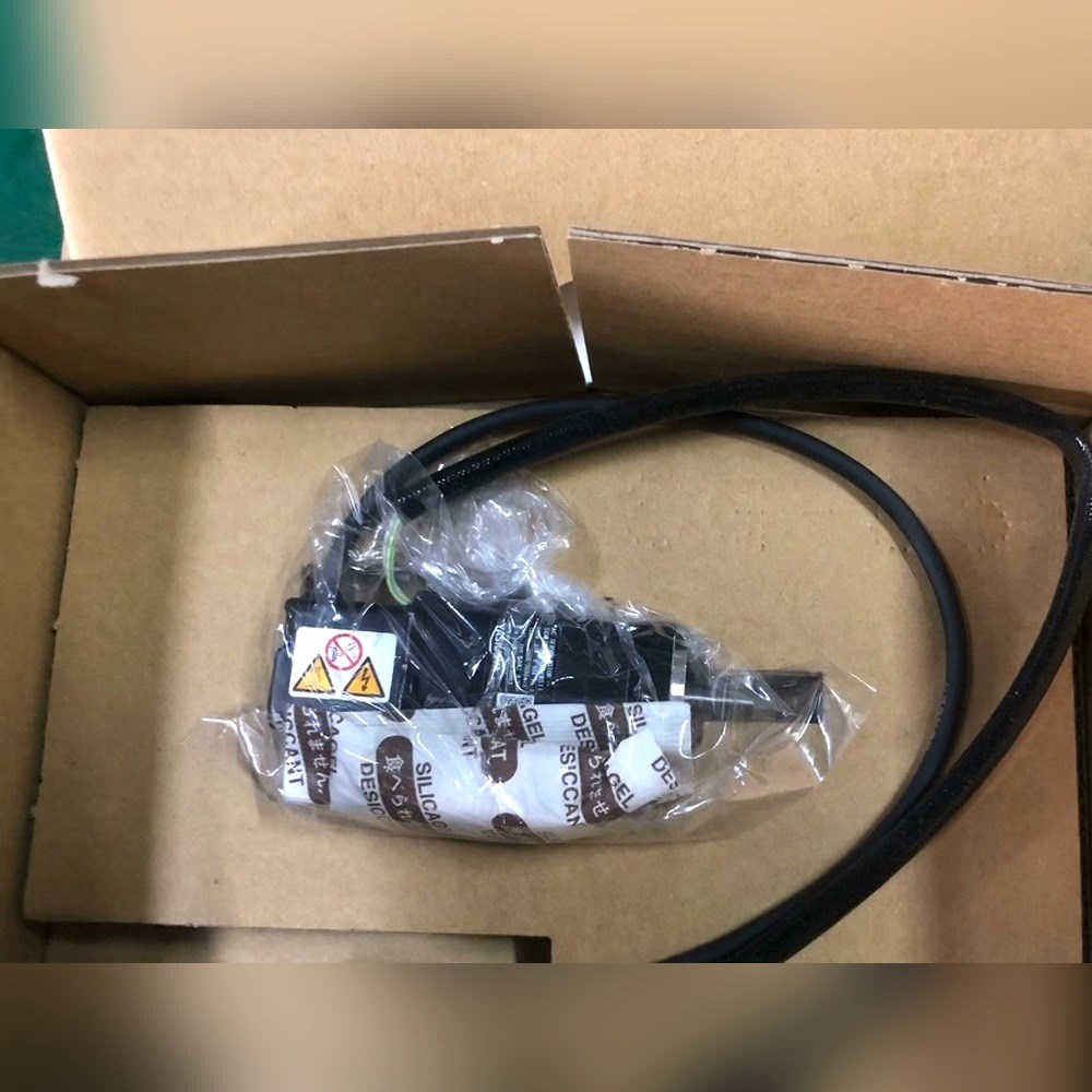 SGM7M-A3A3A-YS安川新款33w电机便宜出 议价