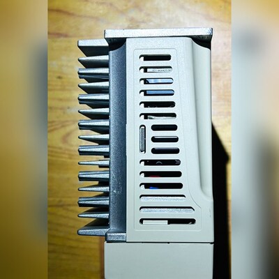 东元JSDEP-50A3驱动器三相2KW功能完好202 议价