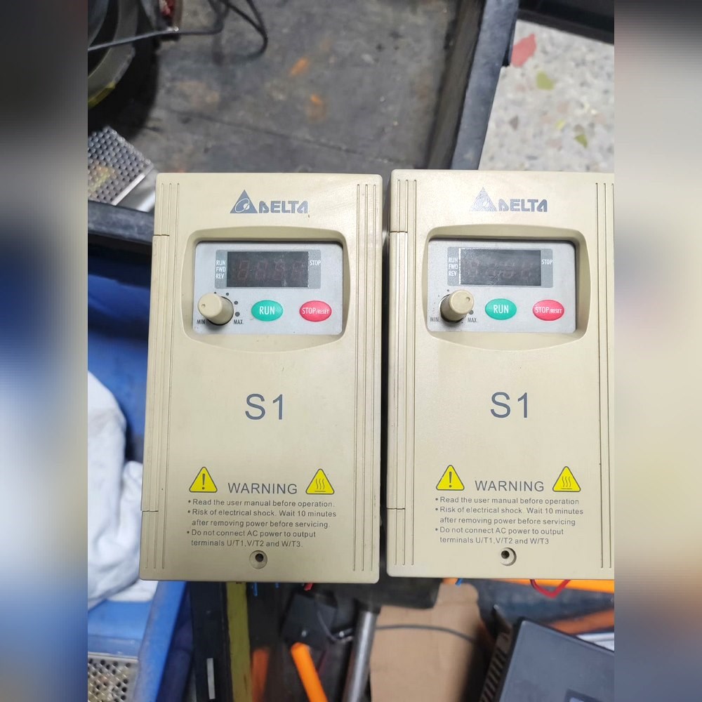 变频器0.2KW 两相220V 实图 功能包好 议价
