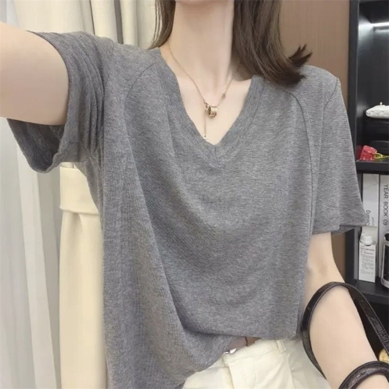 灰色冰丝针织短袖T恤女夏季薄款韩版宽松大码胖MM正肩V领体恤上衣
