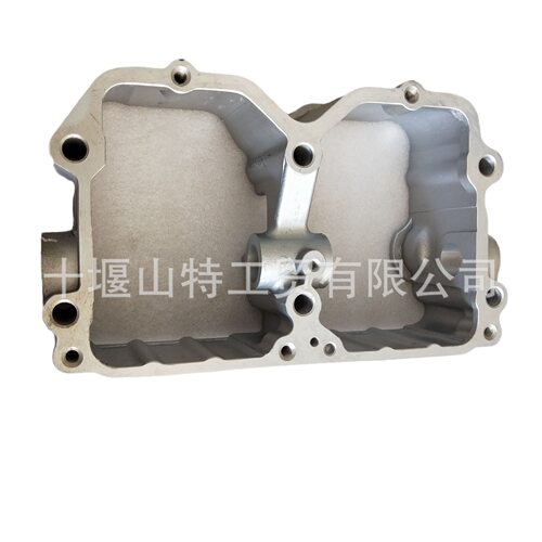 SD22推土机发动机摇臂室总成3044788302812134185223418660