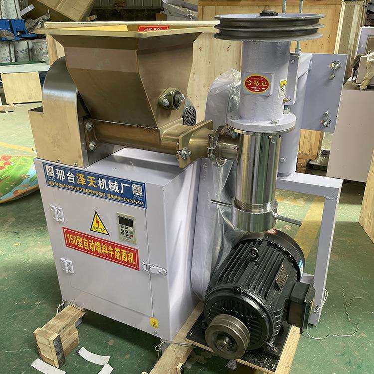 牛筋面机100型辣条机自熟辣棒辣片模具喂料商用麻辣条面条机械图片