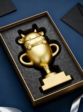 创意卡通奖杯造型金色金属摆件