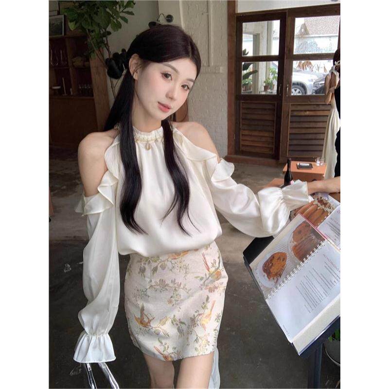淑女气质穿搭套装女荷叶边镂空露肩上衣2026春季新款半身裙两件套