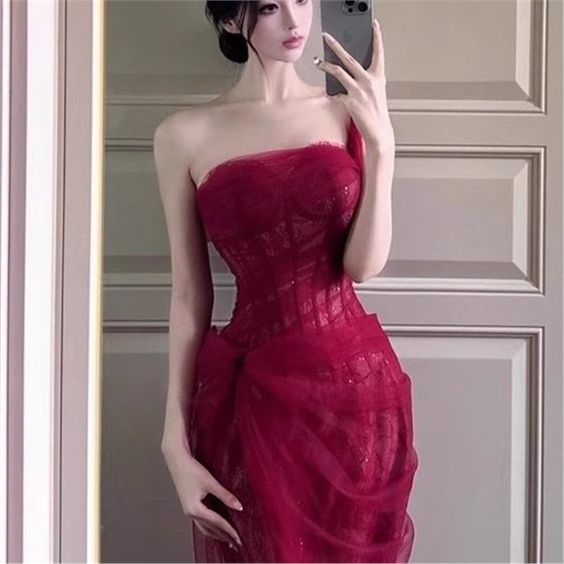红色订婚礼服高端轻奢小众重工蕾丝性感鱼骨束腰抹胸连衣裙生日裙