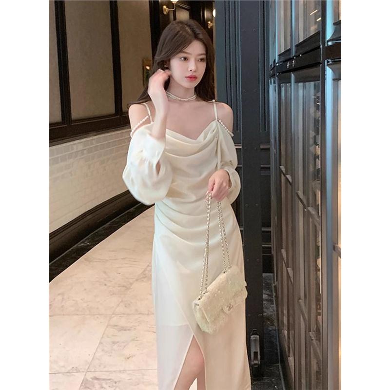 纯欲风性感露肩吊带缎面杏色连衣裙女春夏法式气质收腰开叉长裙子