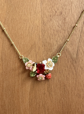 法国原创设计新款珐琅釉彩草莓项链锁骨链红色宝石精致可爱送女友