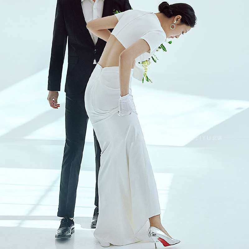 缎面轻婚纱2020新款新娘旅拍简约修身鱼尾迎宾小拖尾敬酒礼服女在类目 女装/女士精品, 婚纱/旗袍/礼服, 婚纱中 - 来自Buy2taobao.com提供专业的淘宝代购服务