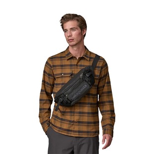 Patagonia巴塔哥尼亚男女Black 5L运动腰包49282 Hole