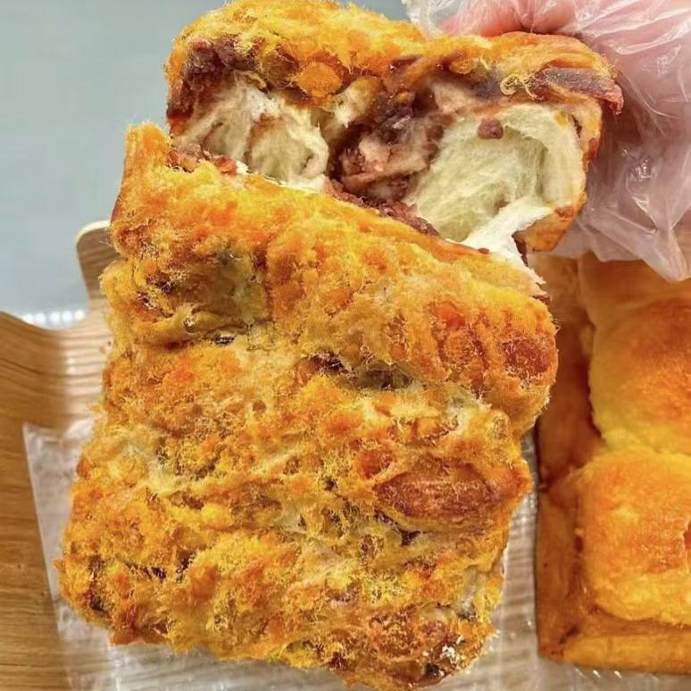 手工做网红红豆松松面包