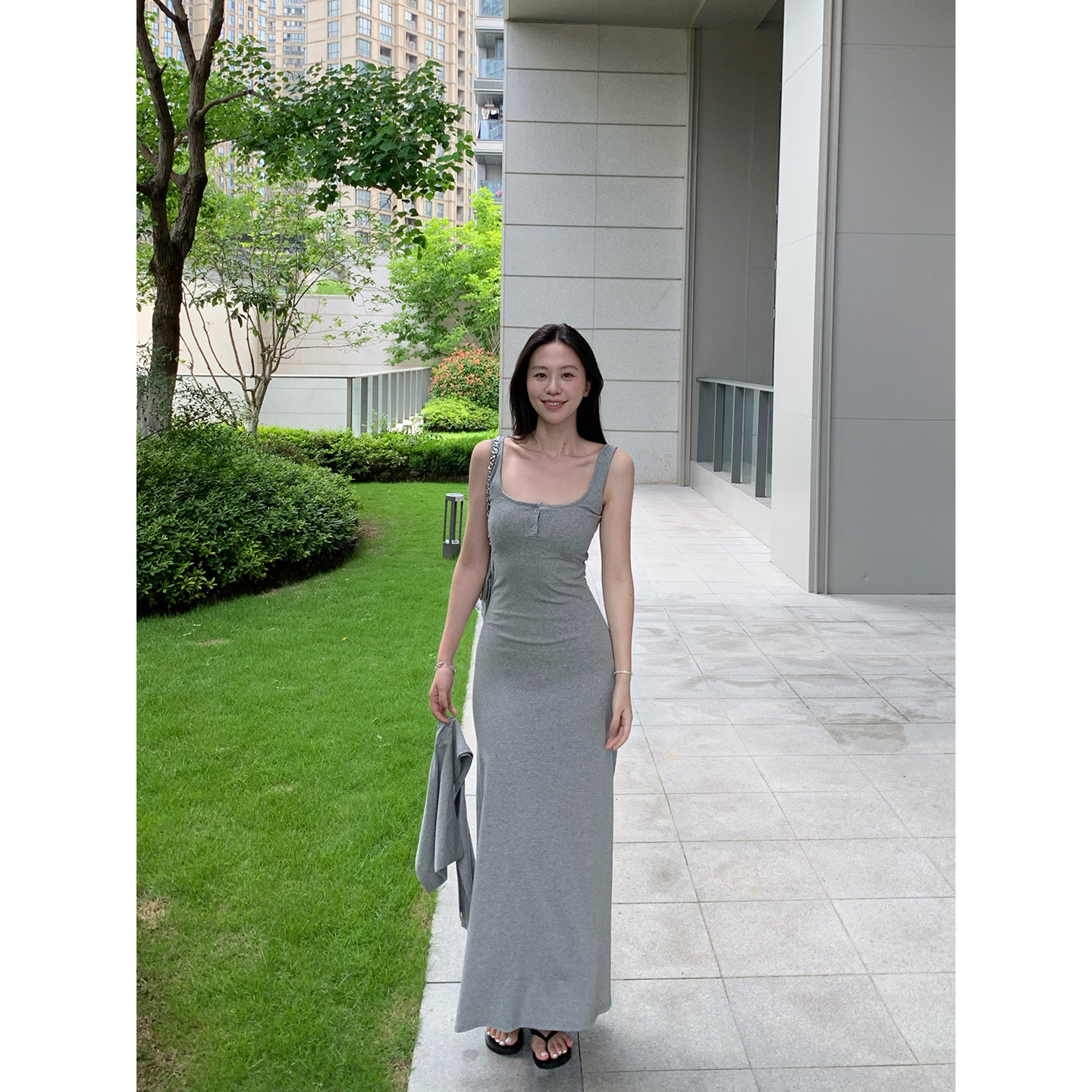 daydayicy 灰色纽扣连衣裙女夏季带胸垫修身显瘦气质披肩长款裙子