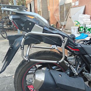 AYAY摩托车边箱适用铃木边架DL250/GW250铝合金三箱两侧箱支架