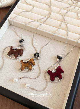 植绒锆石小马吊坠项链新中式气质毛衣链本命年轻奢感小众颈链