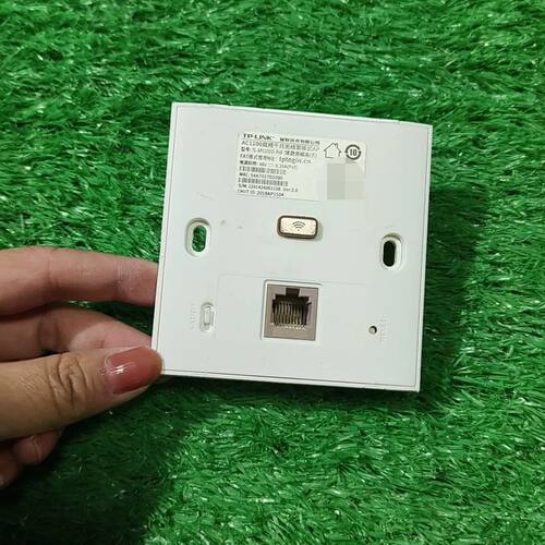 TP-LINK TL-AP1202GI-POE  Ac120