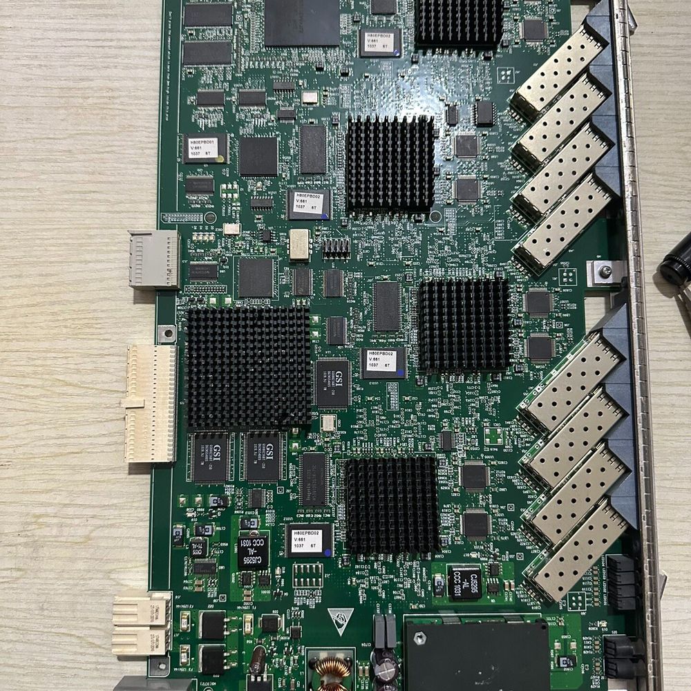 EPBD业务板 H802版本 8口千兆EPON板卡。无光
