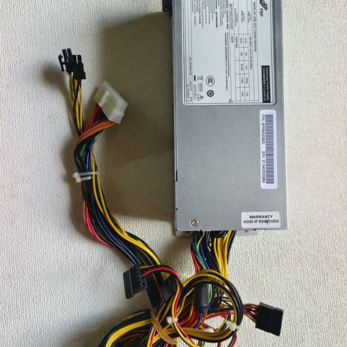 FSP全汉2U600W冗余电源 交换式电源供应器。