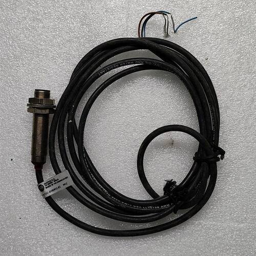 AB接近开关 型号872C-D3NN12-E2 工作电压10