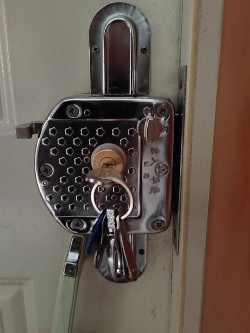 老式步阳群升防盗门五孔外装门锁 实力十字铜芯 背包龙头分体锁芯