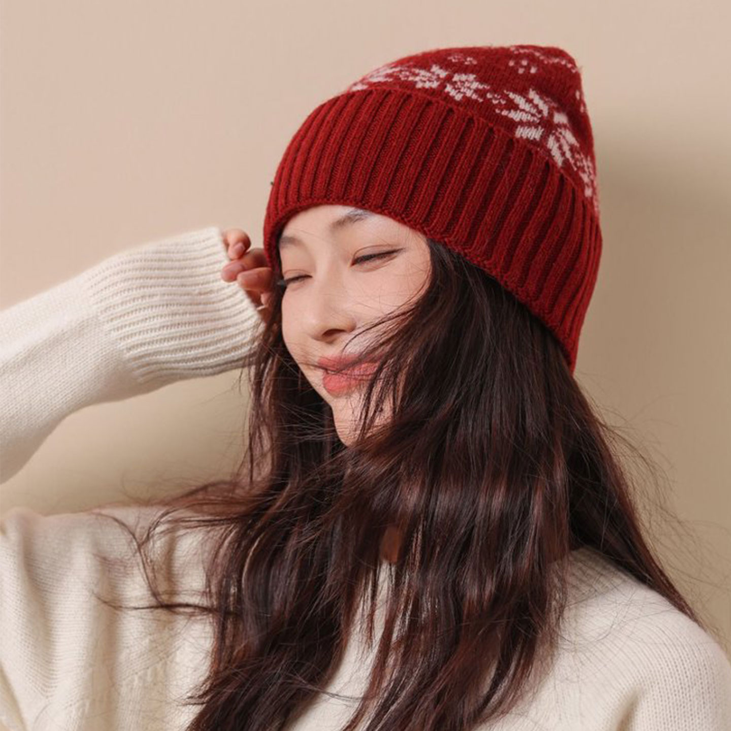 费尔岛雪花提花护耳针织帽女秋冬
