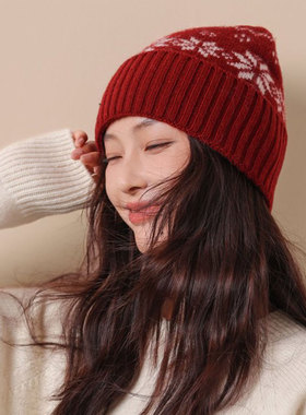 费尔岛雪花提花护耳针织帽女秋冬