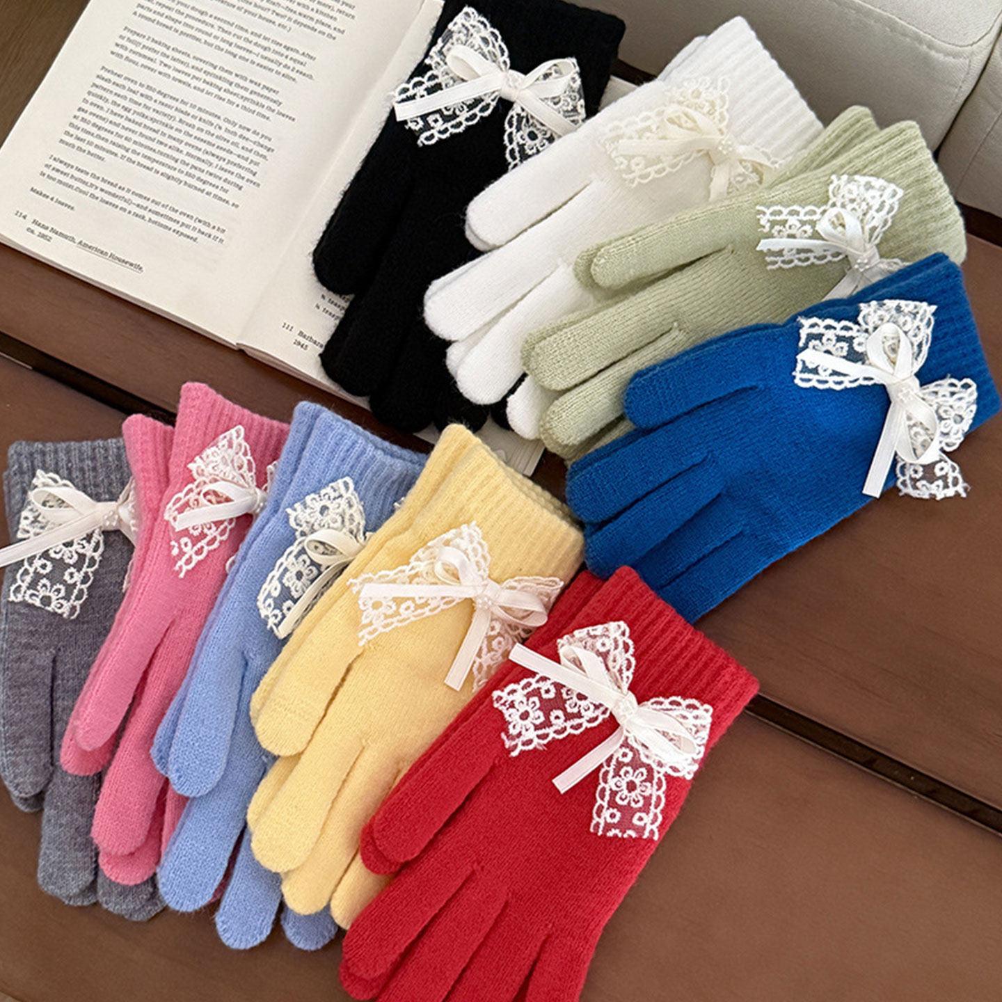 可爱蕾丝蝴蝶结手套女生冬季加厚保暖可触屏甜美百搭毛绒手套骑车