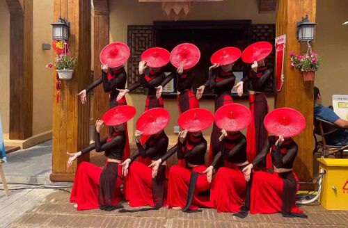 女子群舞山灵舞蹈裙傣族舞蹈演出服装中国民族服饰鱼尾裙大摆裙女