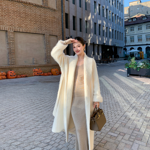 白色高端拉绒羊绒大衣女中长款2025冬季新款韩系宽松气质毛呢外套