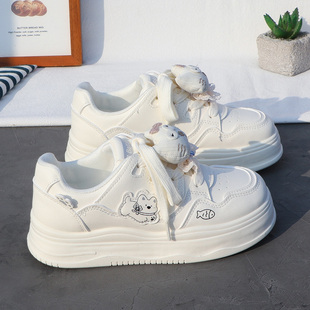 2026春季新款可爱风小白鞋女厚底卡通板鞋百搭学生休闲运动鞋系带