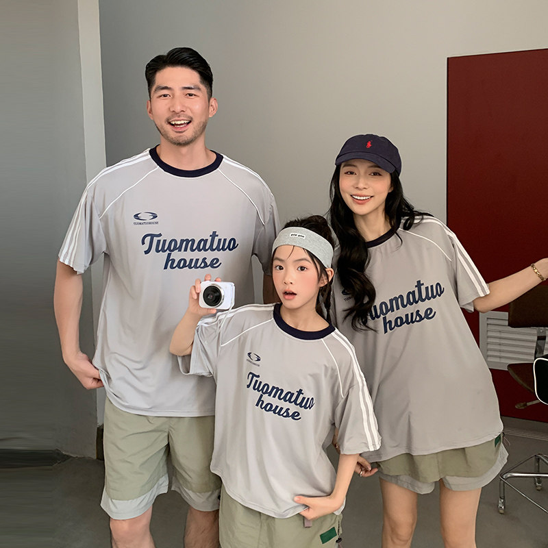 亲子装2026新款夏季一家三口速干短袖t恤套装户外宽松母子母女潮