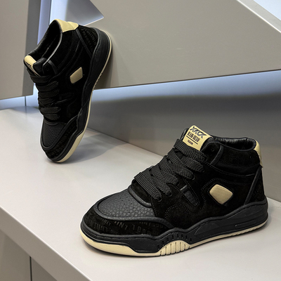 2025冬季新款时尚增高休闲板鞋