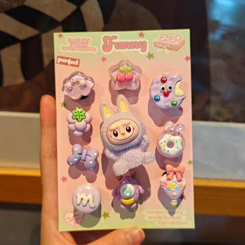 2025新款拉布布洞洞鞋配饰鞋花立体毛绒鞋扣可爱适配Crocs套装