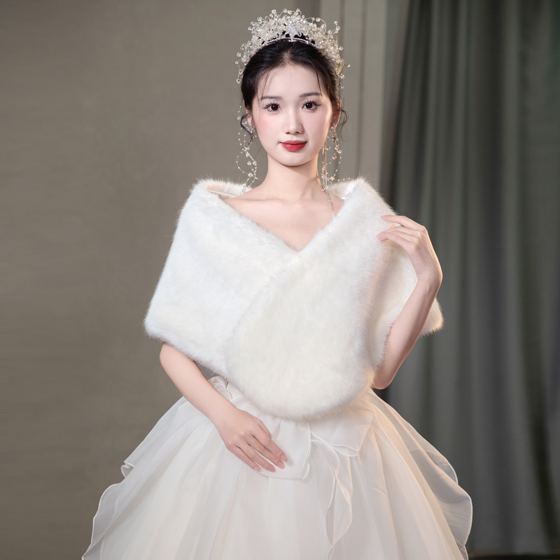 婚纱毛披肩婚礼冬季外搭白色新娘结婚保暖披风旗袍外套礼服斗篷女