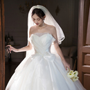 婚纱2025新款 在逃公主轻纱抹胸简约缎面小个子出门纱 新娘主纱法式