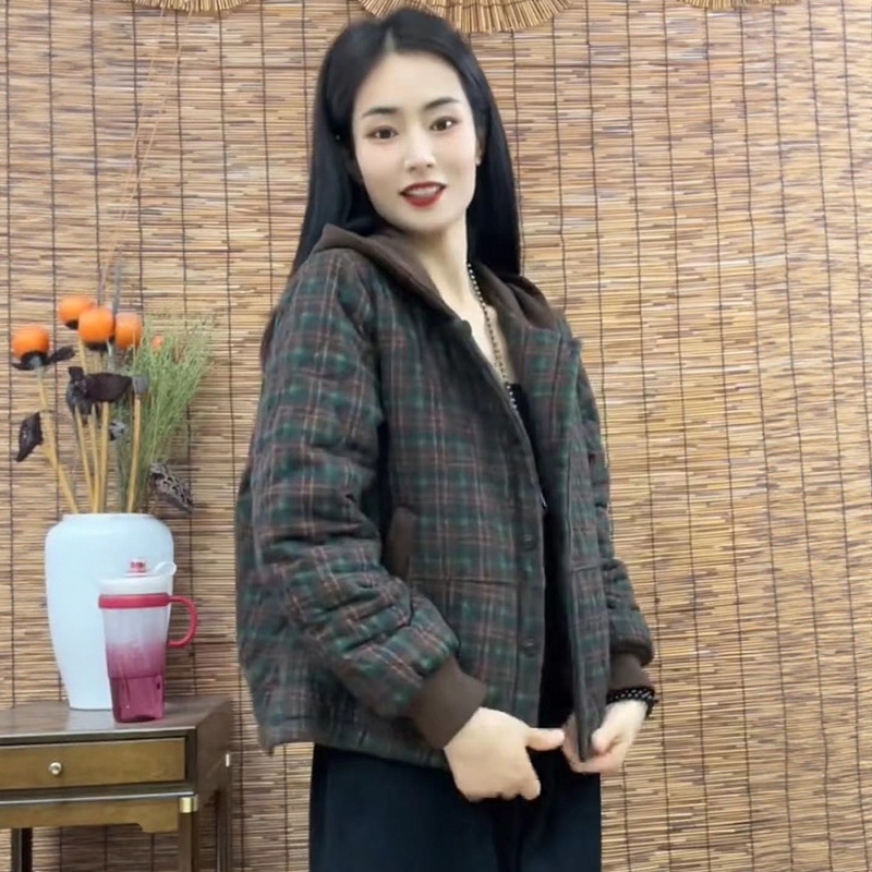 2025年秋冬新款时尚连帽棉服女小棉袄加厚保暖羽绒棉菱形格外套潮