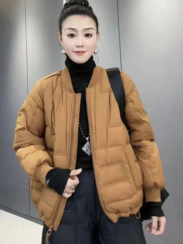 梦伊甸韩版常规款立领棒球羽绒服