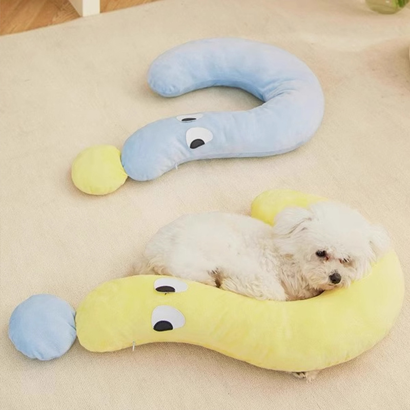 狗狗睡觉枕头小狗专用小型犬泰迪问号靠枕睡觉比熊宠物用品毛绒枕
