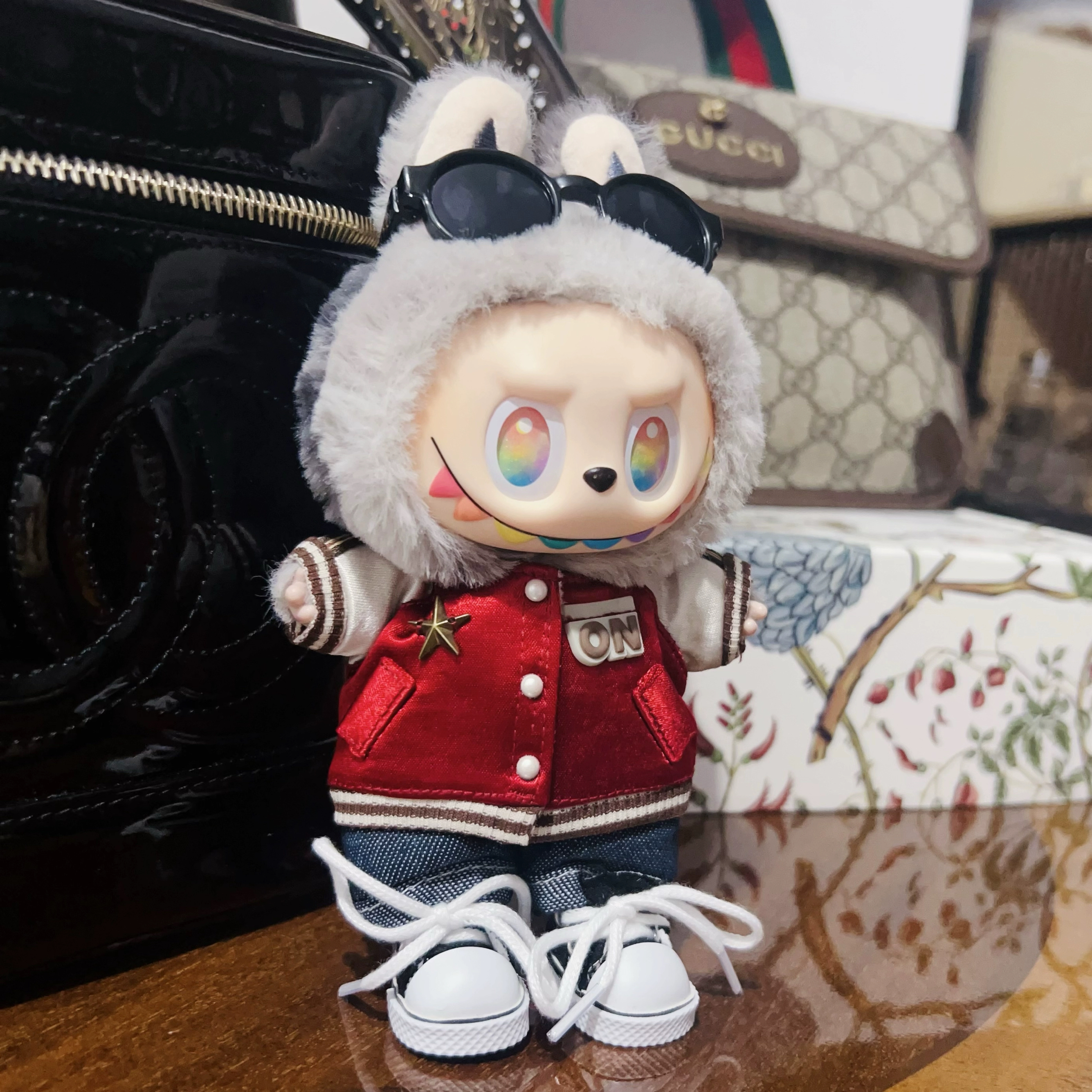 拉布布labubu棒球服牛仔裤帆布鞋娃衣搪胶公仔挂件娃衣一二代三代