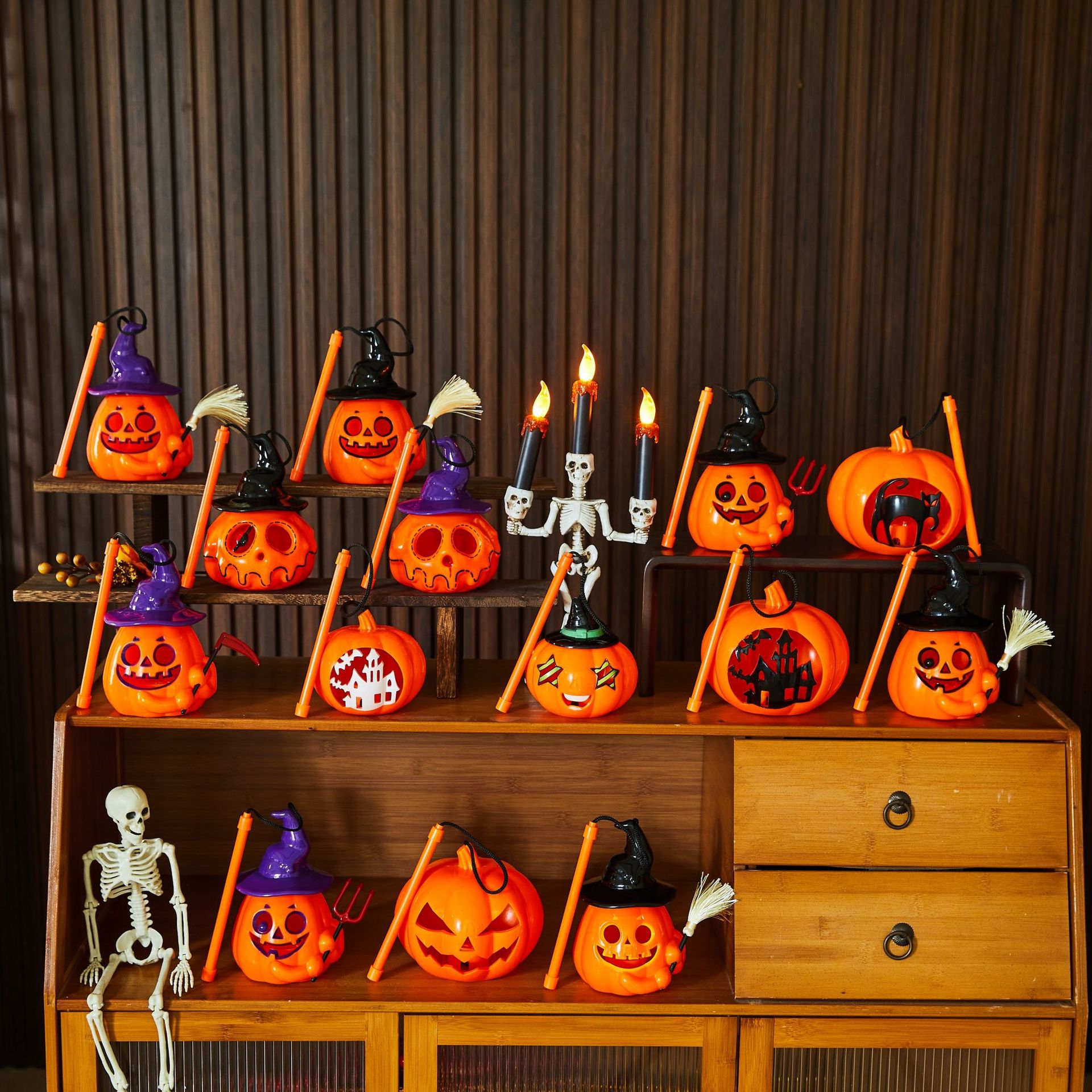 Halloweenhand-heldpumpkin