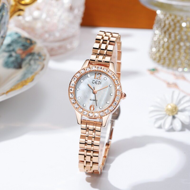 歌迪女士韩版潮流时尚商务新款轻奢贝母表盘满天星石英钢带手表