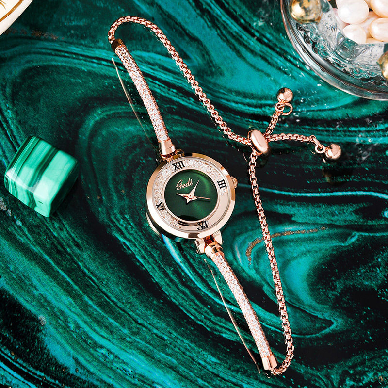 歌迪时尚镶钻流沙手链表女士韩版轻奢潮流气质抽拉手镯石英手表