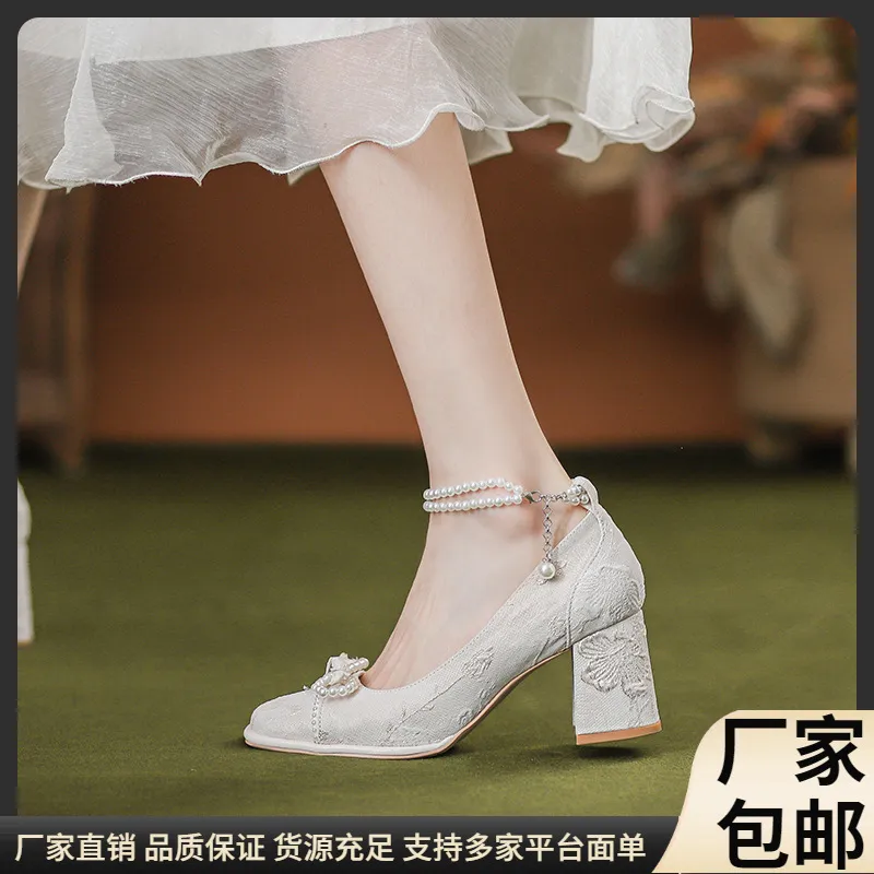 晚晚风温柔玛丽珍旗袍高跟鞋珍珠单鞋女夏刺绣民国婚纱时装粗跟鞋
