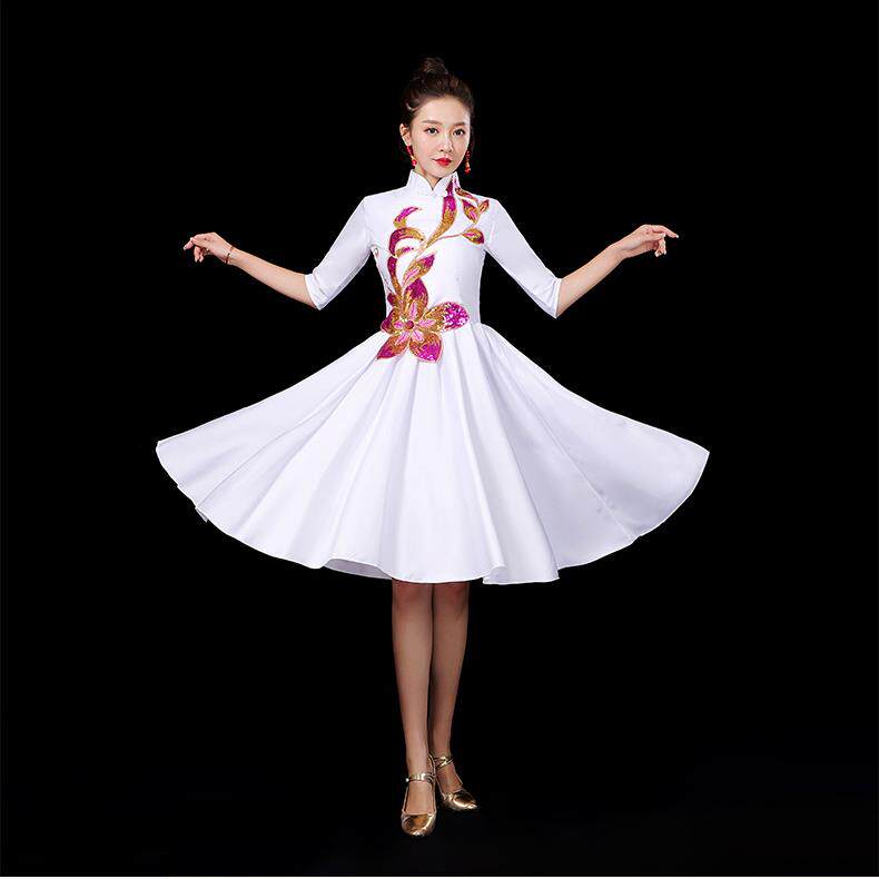 新款现代舞演出服女学生大合唱伴舞开场舞打鼓服装中老年广场舞连
