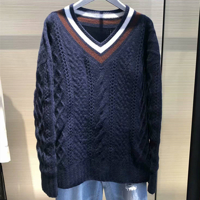 阿瑪施旗舰店官网2020秋冬新款宽松休闲V领长袖羊绒针织衫女毛衣