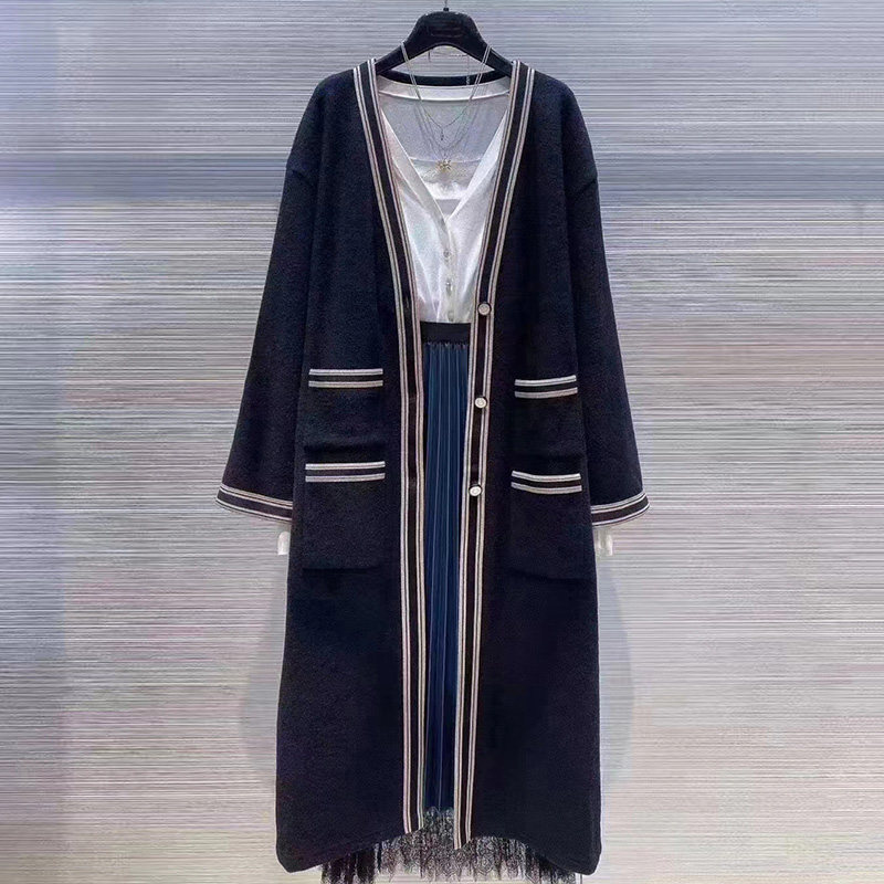 阿瑪施旗舰店官网2020秋冬新款女装V领长款金边羊毛针织开衫外套