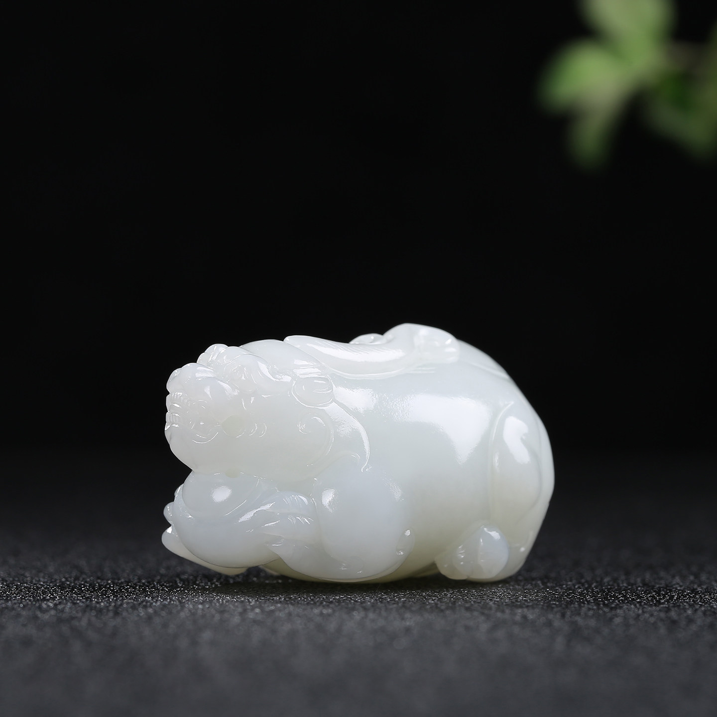 和田玉白玉貔貅挂件玉石吊坠