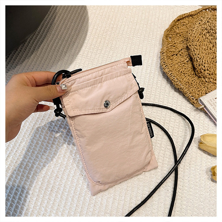 日本进口文艺手机包女小清新轻薄尼龙布斜挎女款休闲百搭迷你斜挎