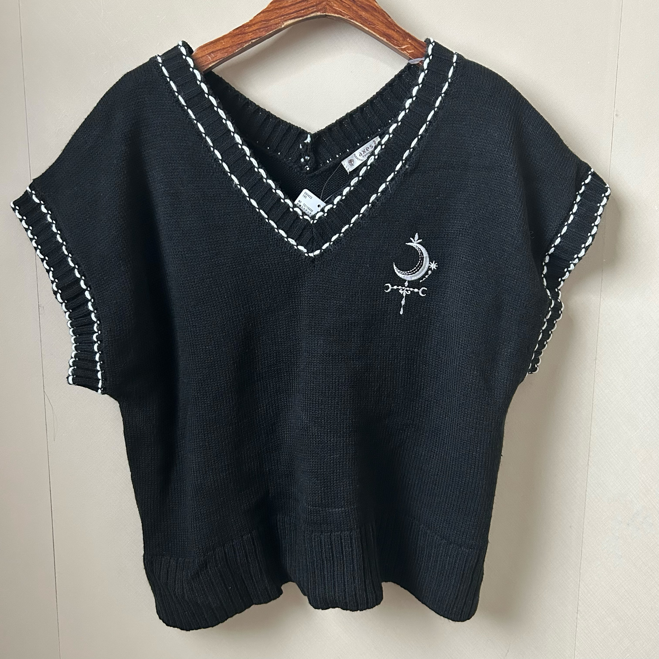 【不退换】日单女刺绣大学风针织马甲 时尚休闲百搭毛衣背心宽松