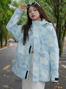 UHMU原创美式凯蒂猫满印冲锋衣男女宽松情侣装三合一可拆卸2件套