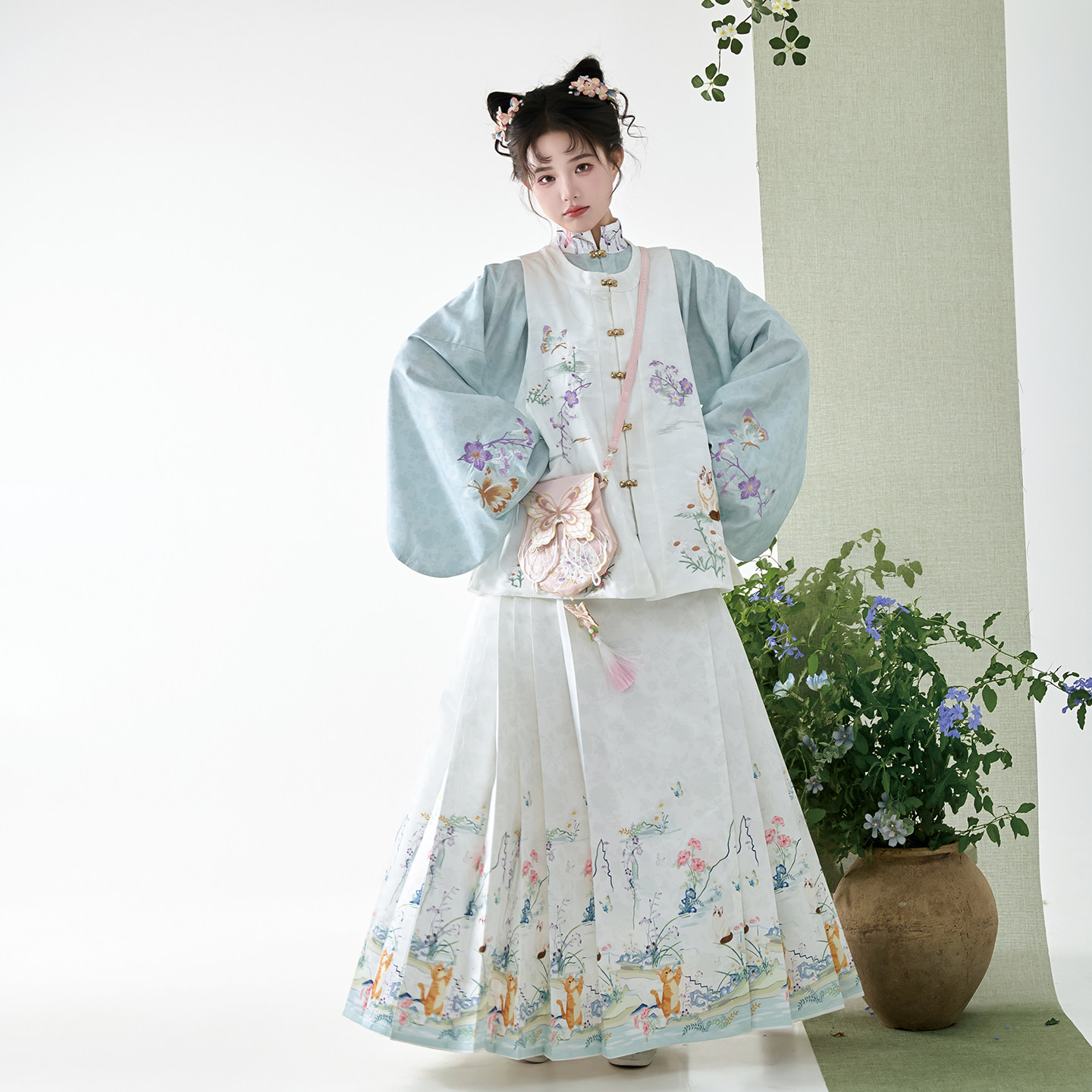 织满庭原创花间喵明制圆领对襟比甲立领琵琶袖马面裙汉服套装